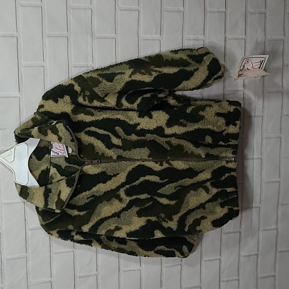 NWT  Kids or Toddler Fleece Camo Jacket